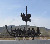 Patung Perahu Perunggu